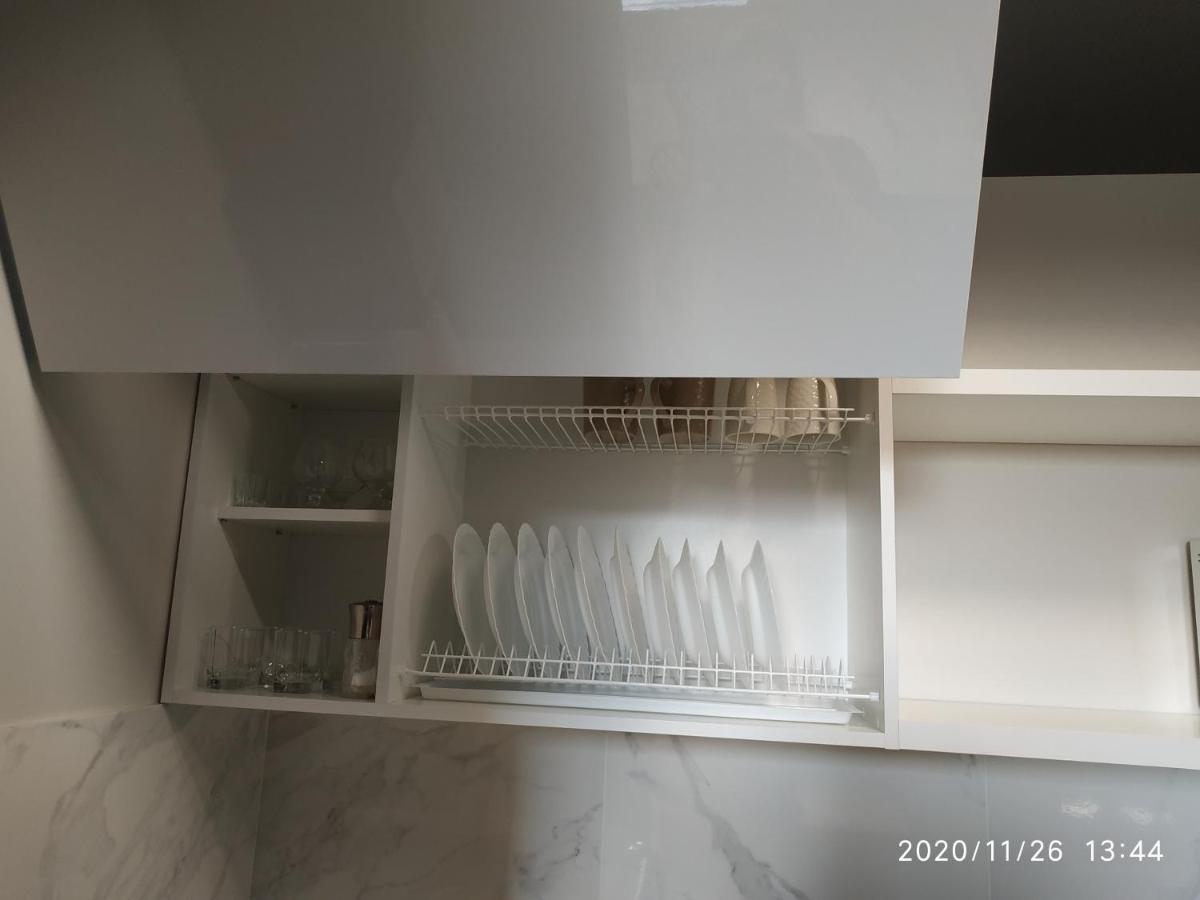 Vip Apartment У Центрі Міста, Новобуджк Театральний,Дуже Простора Rivne Exteriör bild