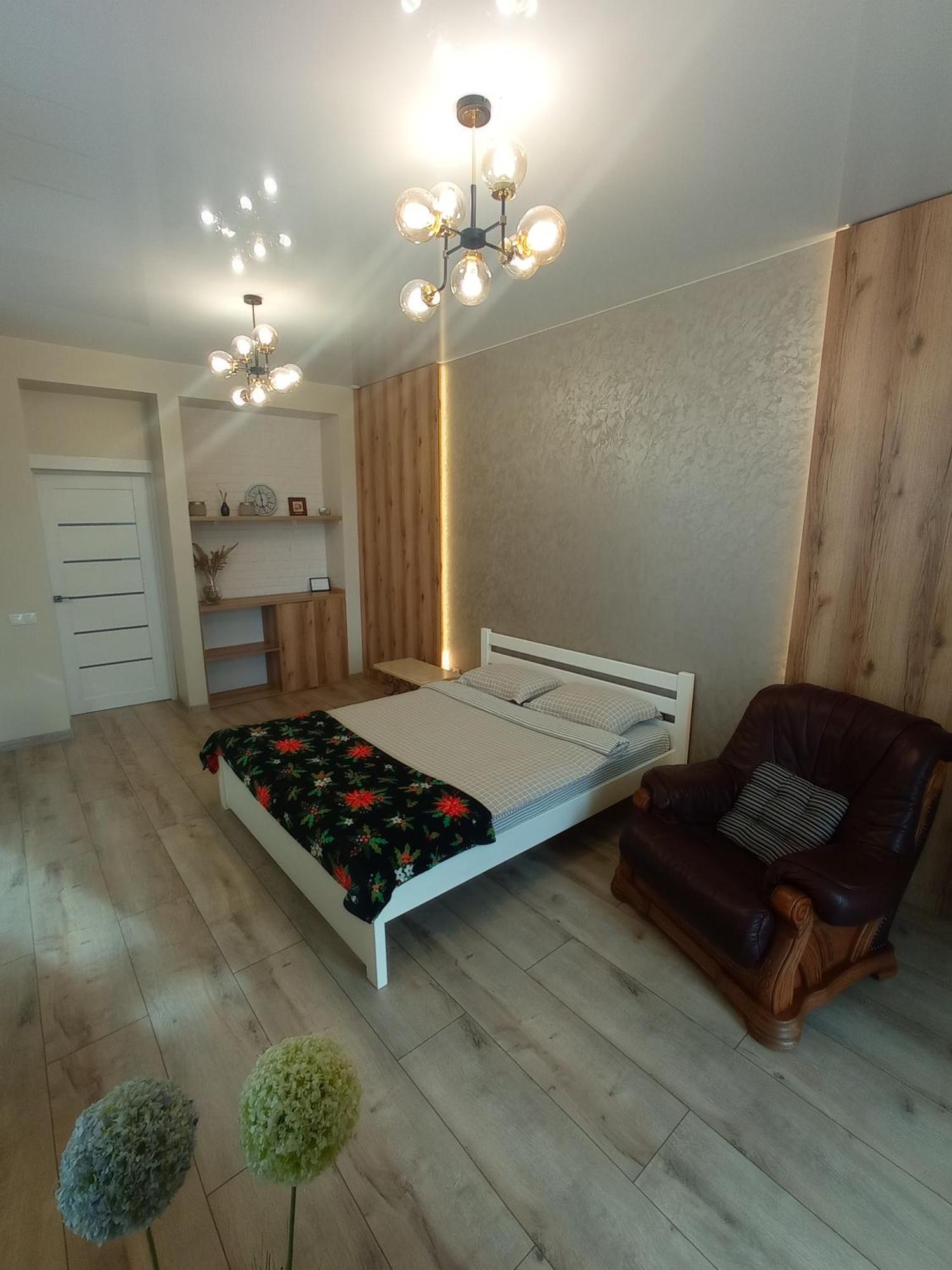 Vip Apartment У Центрі Міста, Новобуджк Театральний,Дуже Простора Rivne Exteriör bild