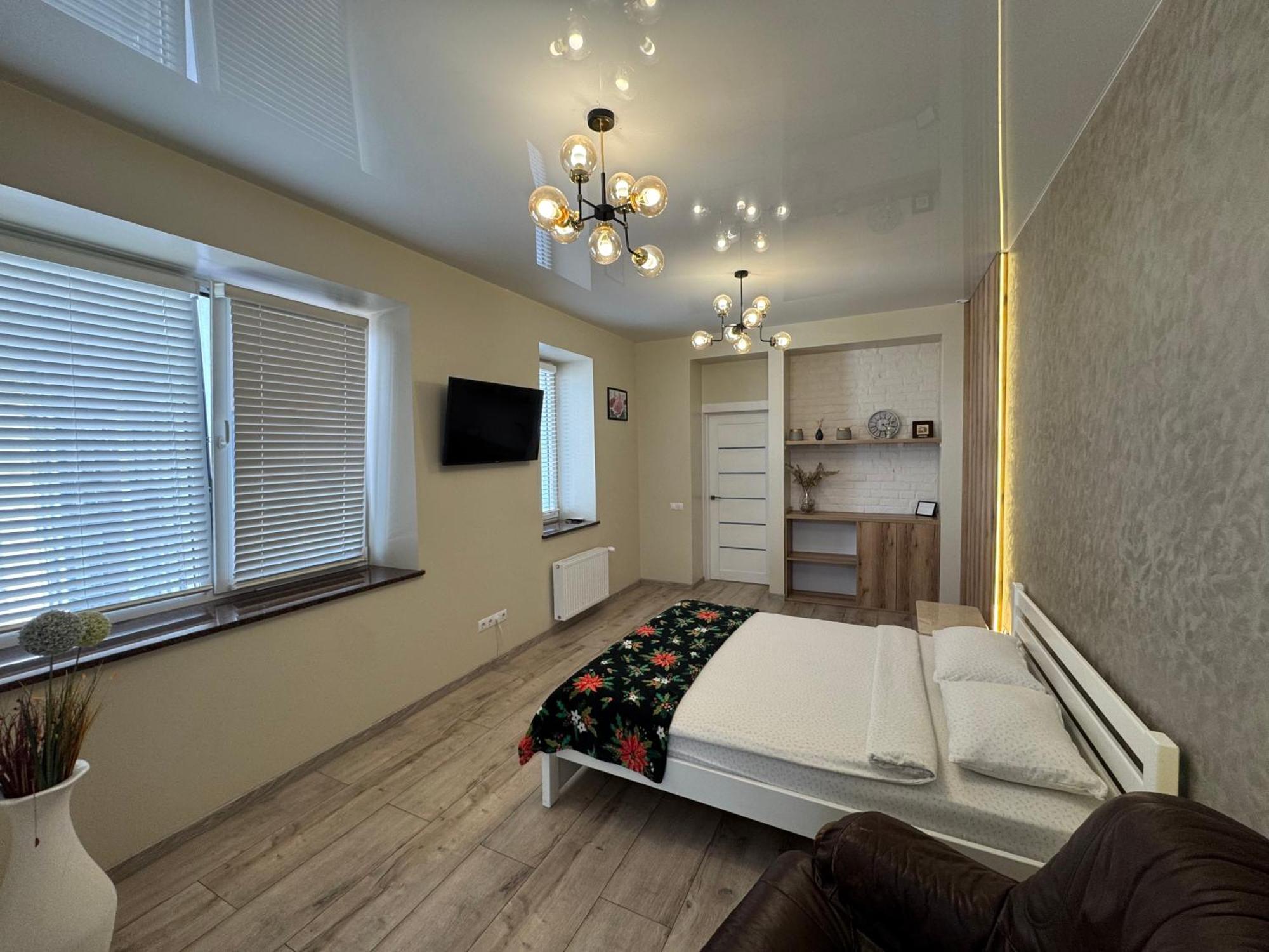 Vip Apartment У Центрі Міста, Новобуджк Театральний,Дуже Простора Rivne Exteriör bild